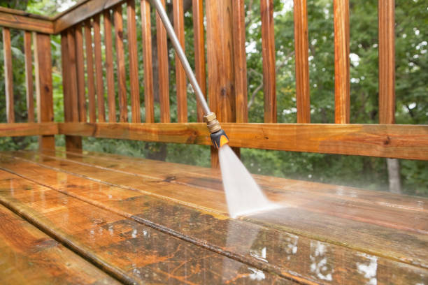 Best Garage Pressure Washing  in Ellsworth, WI